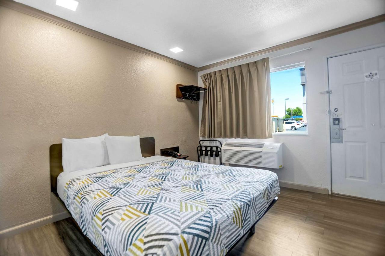 Motel 6-Red Bluff, Ca المظهر الخارجي الصورة